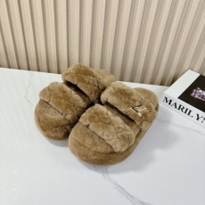 Louis Vuitton Slippers